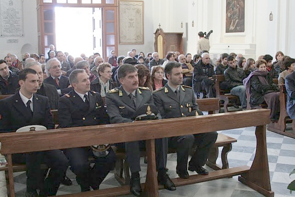 Il pubblico presente nella Chiesa Maria SS. di Portosalvo