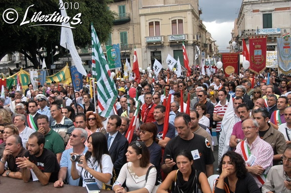 Oltre 30 mila i partecipanti alla manifestazione “NO ‘ndrangheta” di Reggio Calabria - Fotoservizio Nesci