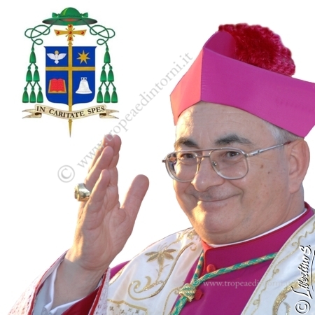 Monsignor Luigi Renzo, vescovo della diocesi di Mileto-Nicotera-Tropea - foto Libertino