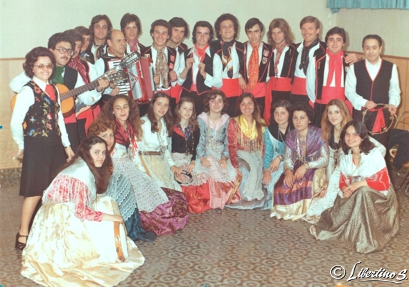Il gruppo folk “Le Chiazzarole di Tropea” del 1970 - foto Libertino