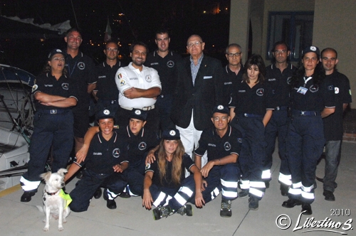 Il gruppo di Protezione Civile con il Sindaco di Tropea Egidio Repice - foto Libertino