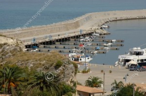 I pontili al porto di Tropea Oggi - foto Libertino