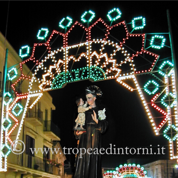Tropea, Sant'Antonio di Padova in processione - foto Libertino