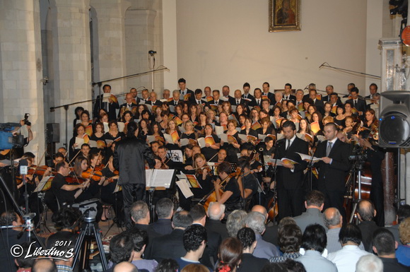 L'imponente Orchestra Don Mottola di Tropea con le Corali partecipant - foto libertino