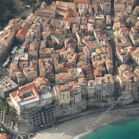 Tropea: veduta aerea - foto Libertino