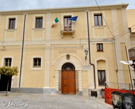 Palazzo SantAnna, sede del Municipio - foto Libertino
