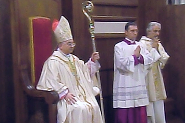Celebrazione solenne del Vescovo della diocesi, mons. Luigi Renzo - foto Brugnano 